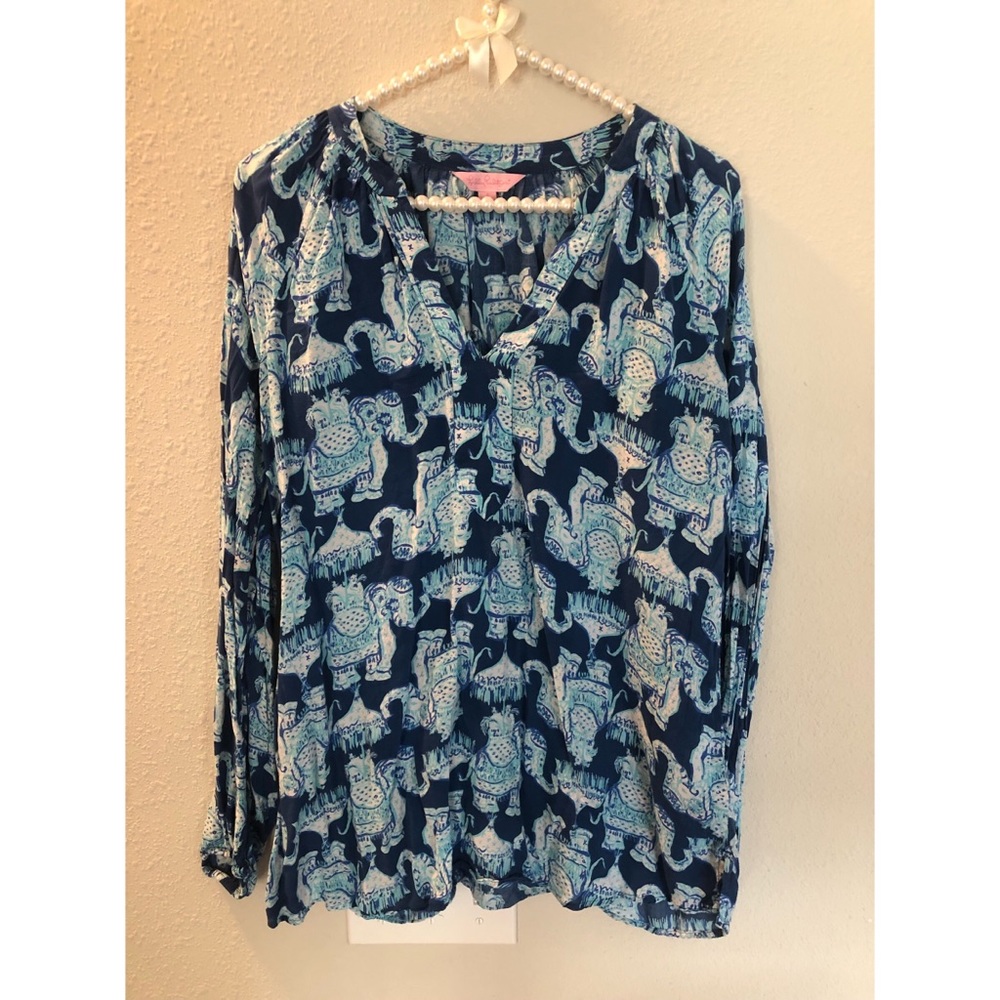 EUC Lilly Pulitzer Blue & White Elephant Top Sz S